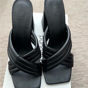 Women's Black Chunky Heeled Mules